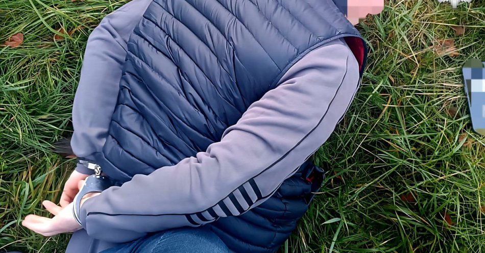 zdjęcie: Pseudokibice zatrzymani na Śląsku. Zabezpieczono 25 kg narkotyków / fot. KMP w Katowicach