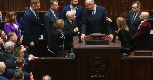 51 posłów PiS z karą finansową za naruszenie powagi izby