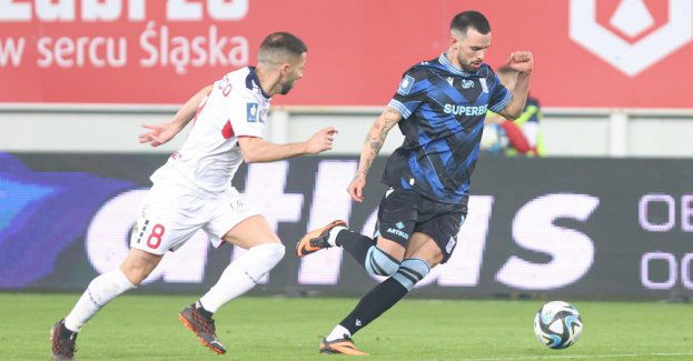 Ekstraklasa piłkarska - w sobotę tylko remisy, w niedzielę klasyk