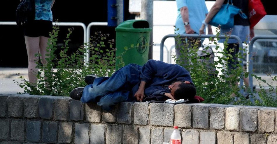 zdjęcie: Zagrożenie wychłodzeniem? Jeden telefon może uratować życie / fot. KPP Wolsztyn