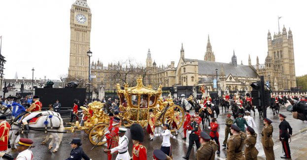 Zakończyła się koronacja, para królewska wraca do Pałacu Buckingham