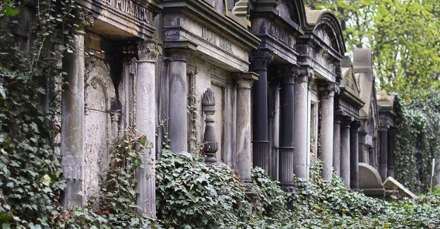 Stary Cmentarz Żydowski - niepowtarzalny zespół rzeźby nagrobnej i małej architektury