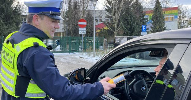 Bezpieczny Maluch podczas jazdy samochodem