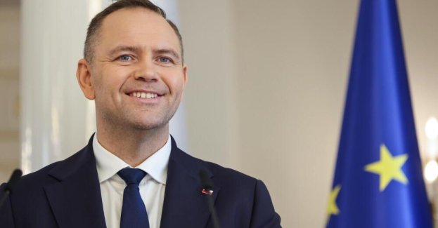 Prezydent Nawrocki liderem rankingu zaufania; ufa mu 52 proc. badanych