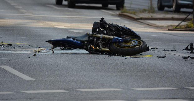 Wypadek z udziałem motocyklisty. Są ranni