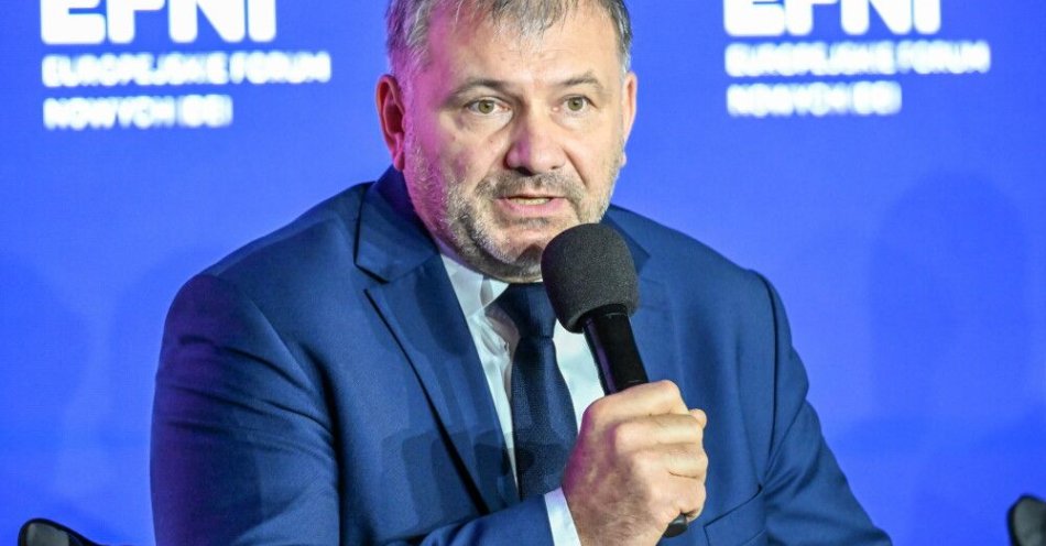 zdjęcie: Żurek o zaostrzeniu przepisów ws. osób z zakazem prowadzenia: zakaz leasingów, wykorzystanie monitoringu / Sopot, 17.10.2025. Minister sprawiedliwości Waldemar Żurek podczas debaty