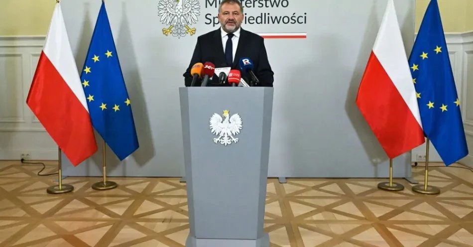 zdjęcie: Żurek o kolejnych zatrzymanych ws. Zondacrypto: mają kluczowe informacje, w tym o zaginięciu S. Suszka / Warszawa, 02.09.2026. Minister sprawiedliwości, prokurator generalny Waldemar Żurek podczas wypowiedzi dla mediów w siedzibie Ministerstwa Sprawiedliwości w Warszawie, 2 bm. Szef MS przekazał nowe informacje w związku z działaniami w śledztwie dotyczącym giełdy Zondacrypto. (amb) PAP/Radek Pietruszka
