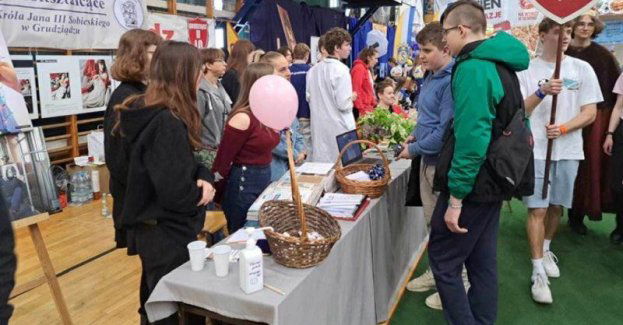 XVI Ogólnomiejskie Targi Edukacyjne Szkół Ponadpodstawowych