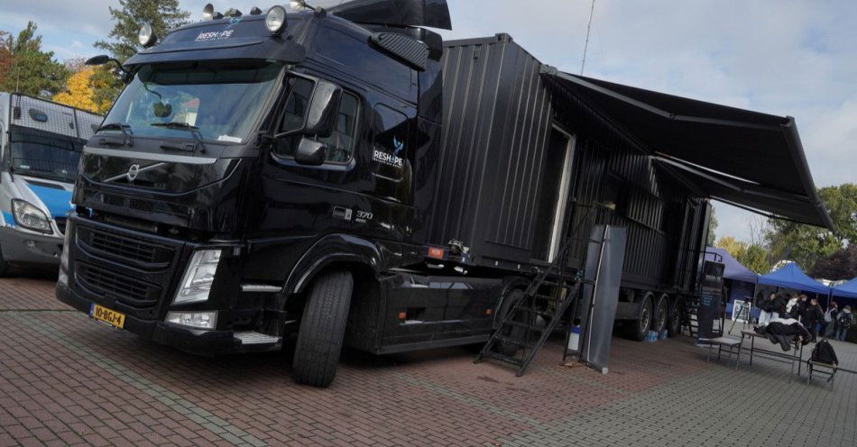 zdjęcie: Kadeci Mechanika przeszli symulację Escapetruck o handlu ludźmi / fot. KPP w Radziejowie