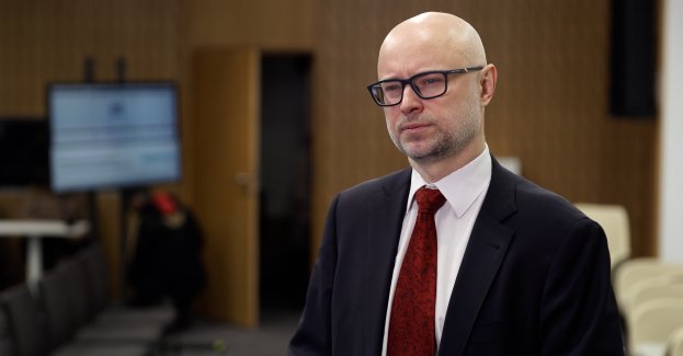 Zmniejszenie ekspozycji alkoholu na półkach może ograniczyć impulsywne zakupy. Branża paliwowa z nowym pomysłem sprzedaży bezwitrynowej