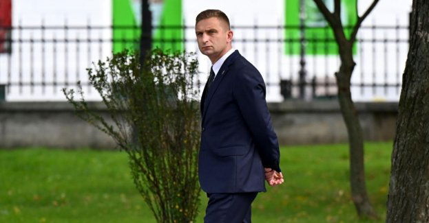 Robert Bąkiewicz oskarżony o uszkodzenie zabytku