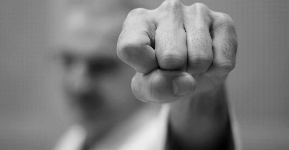 zdjęcie: Znany celebryta i zawodnik MMA, Łukasz K. aresztowany / pixabay/7844488