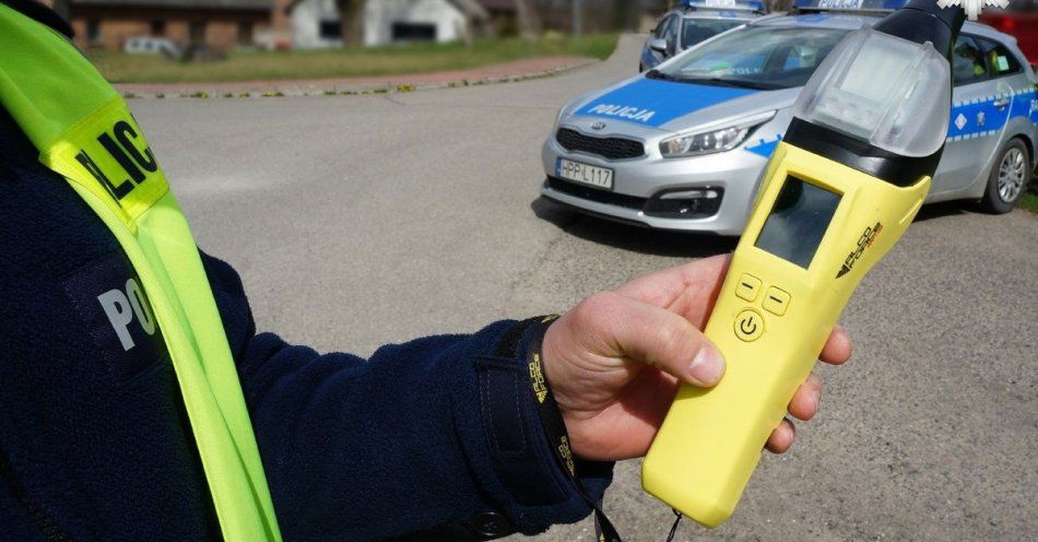 zdjęcie: 700 kontroli w akcji Trzeźwość. Zatrzymano nietrzeźwego kierowcę / fot. KPP w Bieruniu