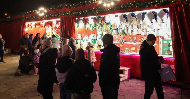 Ekspert dla PAP: odwiedzający jarmarki świąteczne powinni reagować na oznaki zagrożeń