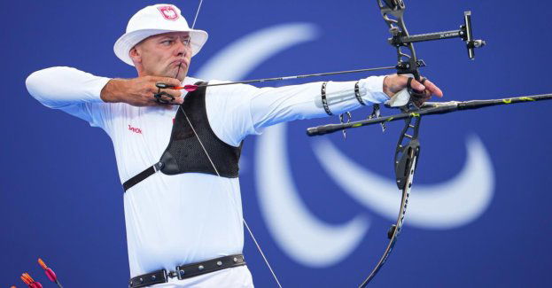 Paralimpiada - srebrny medal łucznika klasycznego Łukasza Ciszka