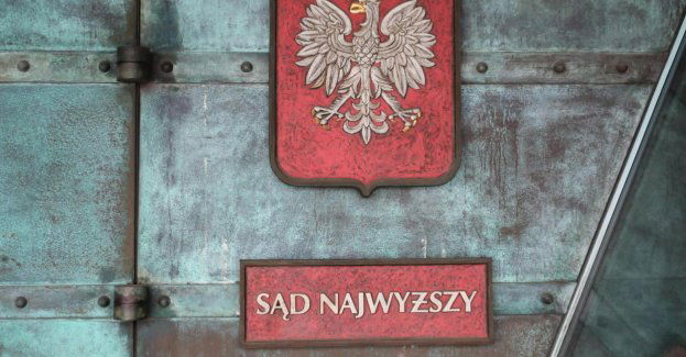 Sąd Najwyższy uchylił wyrok ws. organizacji lotu do Smoleńska w 2010 r.