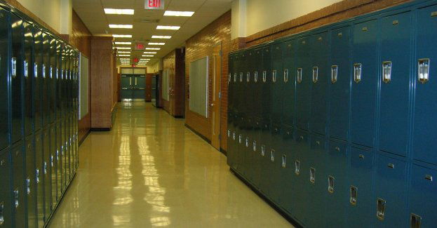 Ewakuacja uczniów ze szkoły na Kaszubach, w budynku rozpylono nieznaną substancję