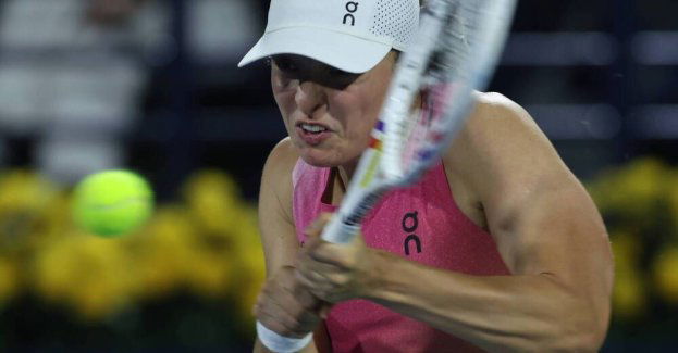 Turniej WTA w Dubaju - awans Świątek do trzeciej rundy