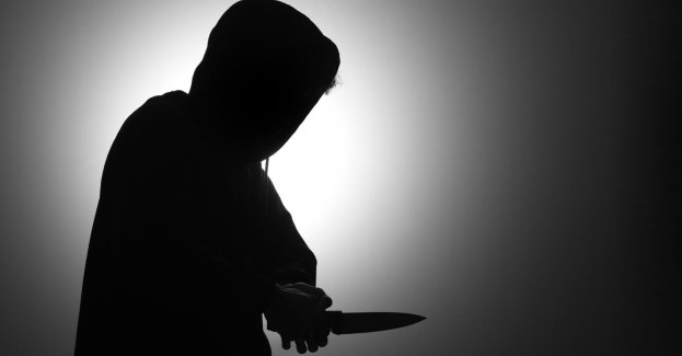 Wnuk, który zaatakował nożem babcię, trafi na obserwację psychiatryczną