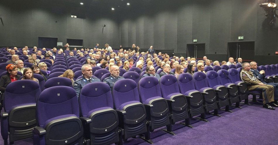 zdjęcie: Partnerstwo z Mundurem: Dźwięki Wdzięczności w Sępólnie / fot. KPP Sępólno Krajeńskie