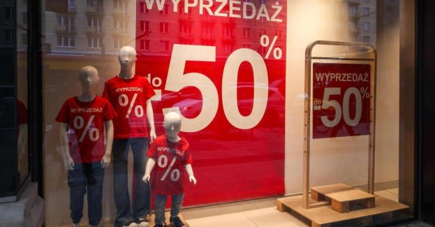 Mniej klientów w galeriach i centrach handlowych podczas zimowych wyprzedaży