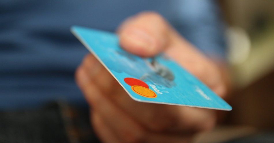 zdjęcie: Dwie osoby zatrzymane za kradzież z włamaniem na konto bankowe / pixabay/256314