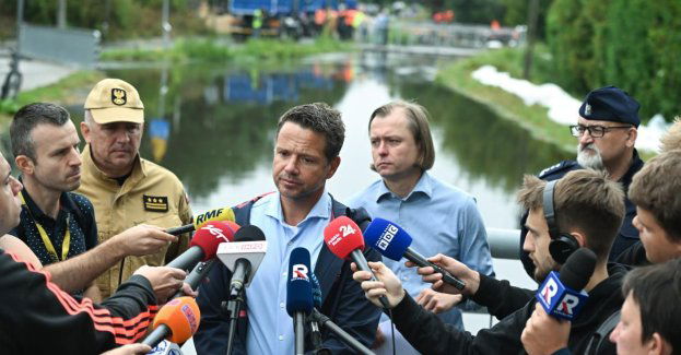 Prawdopodobnie do godz. 15 uda się udrożnić trasę S8