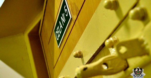 Pracownica odpowie za kradzież mienia o wartości 8 tysięcy złotych