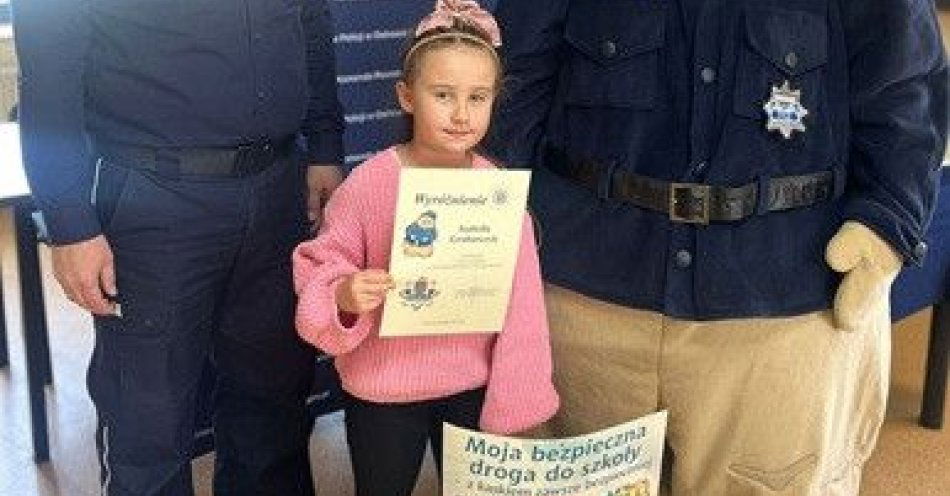 zdjęcie: Zimowa kraina z sierżantem Pyrkiem nagrodzeni uczestnicy / fot. KPP Ostrów Wielkopolski