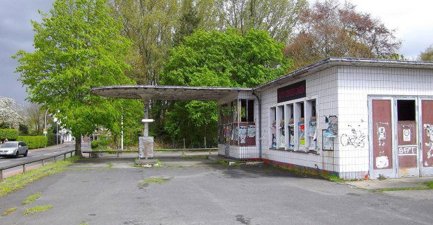 Czy stacja benzynowa w Lnianie pozostanie w dawnej formie? Przedsiębiorca, który kupił majątek zapowiada, że chce kontynuować działalność spółdzielni