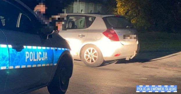 Doprowadziła do kolizji i uciekła. Nietrzeźwą kierującą zatrzymali lwóweccy policjanci