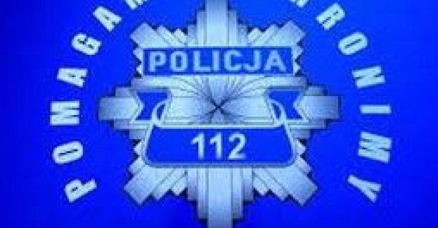 Policjanci uratowali mężczyznę przed wychłodzeniem
