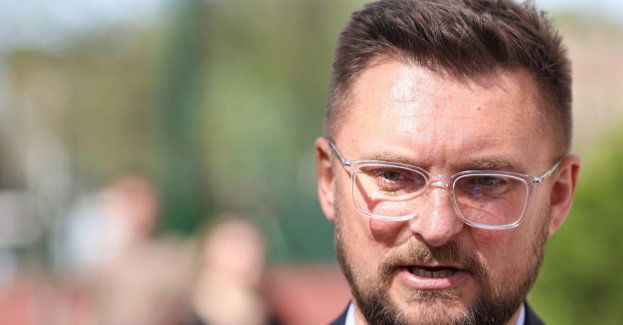 Według sondażu Ipsos Krupa zwyciężył w pierwszej turze z wynikiem 66,5 proc. głosów