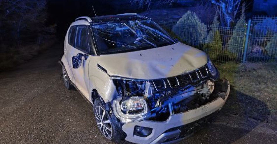 zdjęcie: Kobieta z 3 promilami dachowała po uderzeniu w płot / fot. KPP w Bytowie