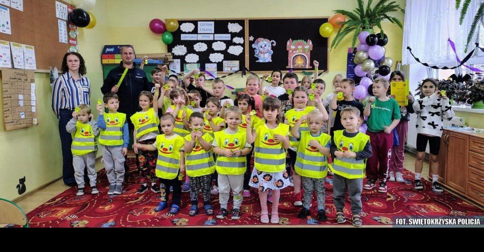 zdjęcie: Policja w szkołach: Stop przemocy i odblaski dla dzieci / fot. KPP Sandomierz