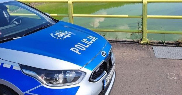 Każdego dnia policjanci czuwają nad bezpieczeństwem wypoczywających nad wodą