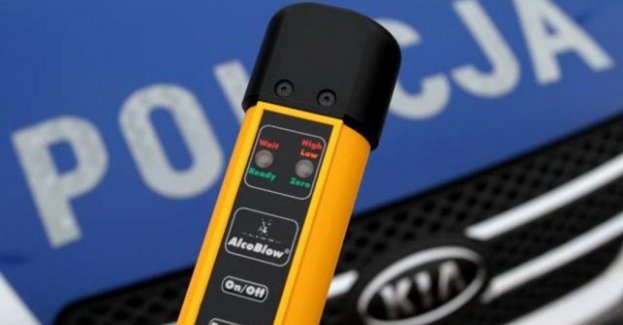 Pijany kierowca schował się przed policjantami w... szafie