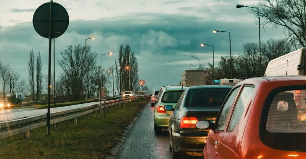 Po wypadku w Milwinie na S6 ruch odbywa się jednym pasem