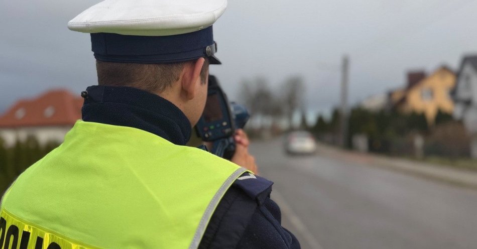 zdjęcie: Stracił prawo jazdy po tym jak jechał 105 km/h w Sęczkowie / fot. KPP w Sławnie