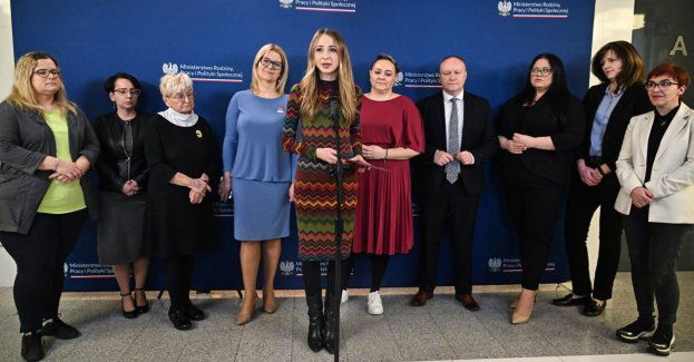 Projekt ws. wydłużenia urlopów dla rodziców wcześniaków docelowo w maju