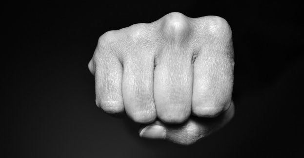 Złamał wydany przez dzielnicowego zakaz zbliżania się do mieszkania. Został ukarany mandatem