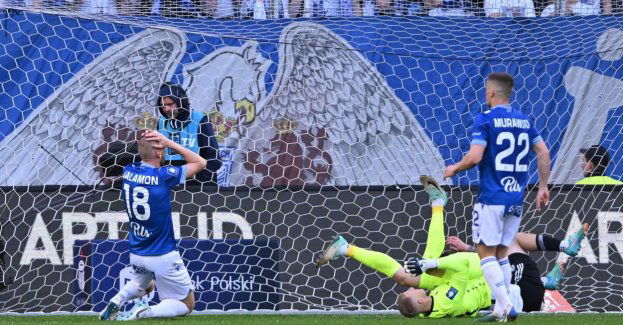 Ekstraklasa piłkarska - awans Legii na podium po wygranej w Poznaniu