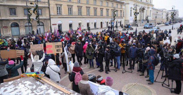 W kilku miastach Polski demonstrowano domagając się zmiany przepisów dotyczących aborcji