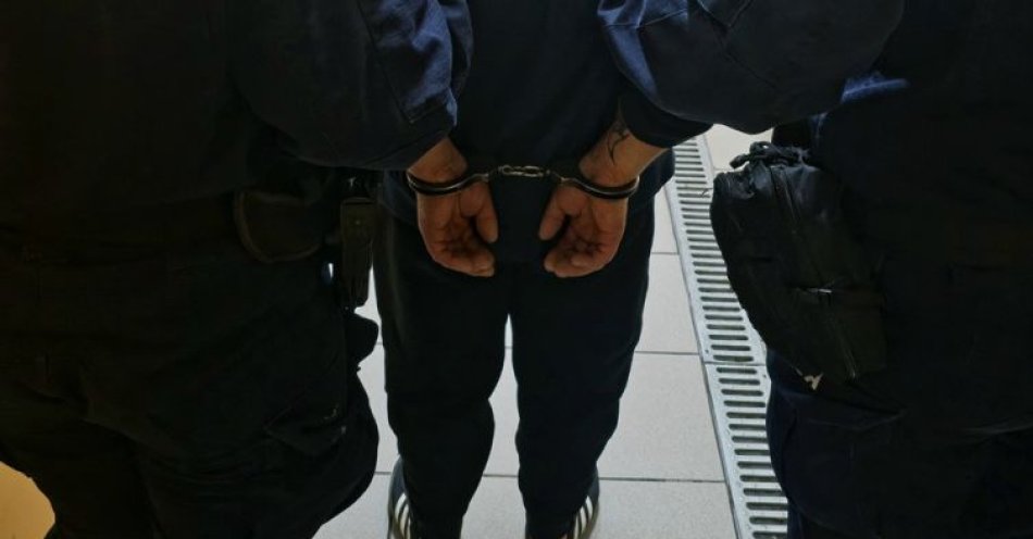 zdjęcie: Po służbie zatrzymał poszukiwanego 31-latka / fot. KPP w Goleniowie
