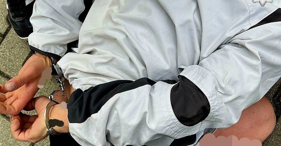 zdjęcie: Zuchwałe kradzieże łańcuszków w Katowicach zatrzymano dwóch mężczyzn / fot. KMP w Katowicach