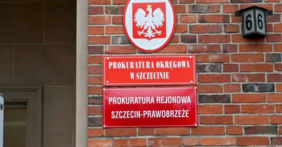 zdjęcie: Szczecińska prokuratura: krytyczny stan chłopca po wypadku w zbiorniku przeciwpożarowym; śledczy badają okoliczności / Szczecin, 07.12.2022. Prokuratura Okręgowa w Szczecinie, 7 bm. Posłanka Lewicy Katarzyna Kotula złoży zeznania w sprawie domniemanego molestowania przez Mirosława Skrzypczyńskiego, byłego prezesa Polskiego Związku Tenisowego. (aldg) PAP/Marcin Bielecki
