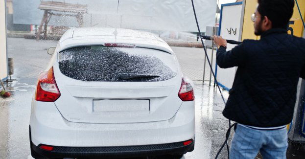 Był przejazdem i przywłaszczył sportową torbę