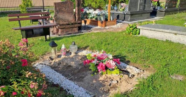 Nieznani sprawcy ukradli nagrobki. Policjanci szukają świadków tego skandalicznego przestępstwa