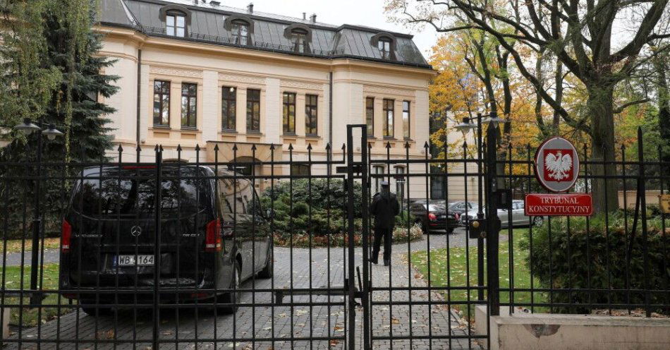 zdjęcie: TK na początku grudnia ma powrócić do kwestii delegalizacji Komunistycznej Partii Polski / Warszawa, 19.10.2022. Siedziba Trybunału Konstytucyjnego w Warszawie, 19 bm. TK na posiedzeniu zajmuje się sprawą kar nałożonych na Polskę przez TSUE. (jm) PAP/Paweł Supernak