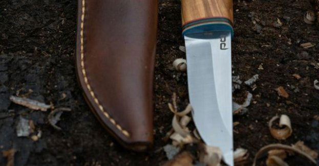 Zarzuty dla nastolatków po ugodzeniu nożem 22-latka w Dąbrowie